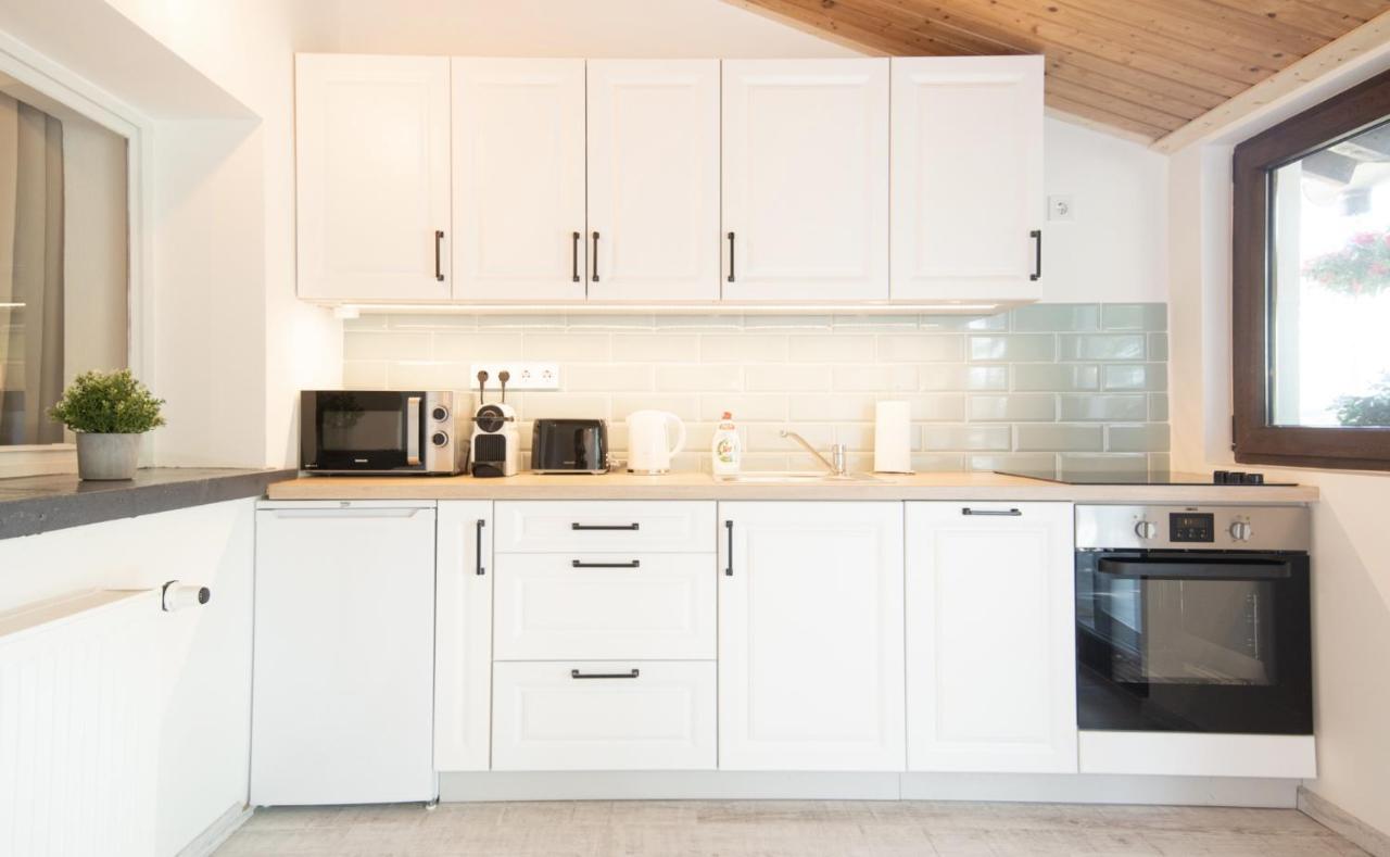 Natura Apartman Tiszafuered Exterior photo